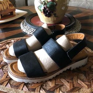 Franco Sarto Black Leather Espadrille Sandals in Very Good Condition Size 9.5